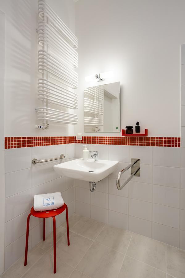 Vava Hostel Варшава Экстерьер фото