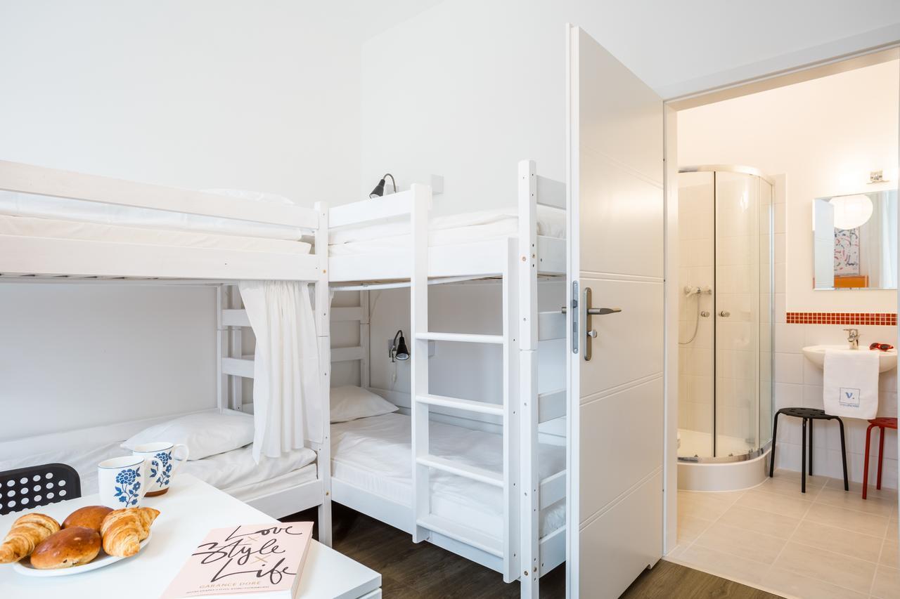 Vava Hostel Варшава Экстерьер фото