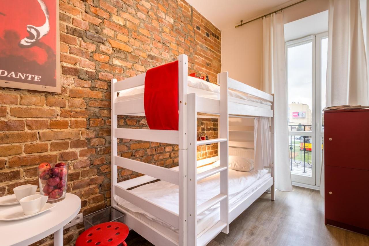 Vava Hostel Варшава Экстерьер фото